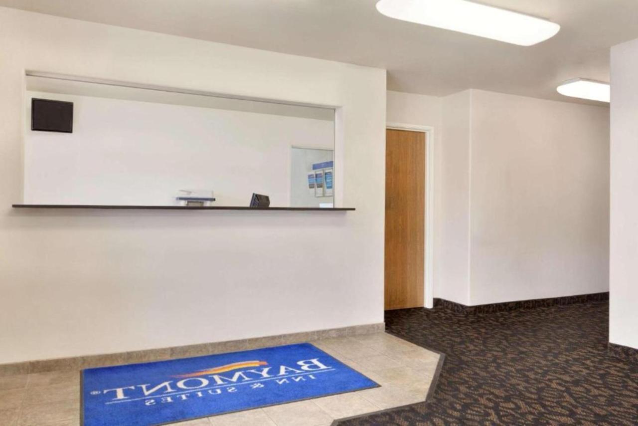 Travelodge By Wyndham Yermo Eksteriør bilde