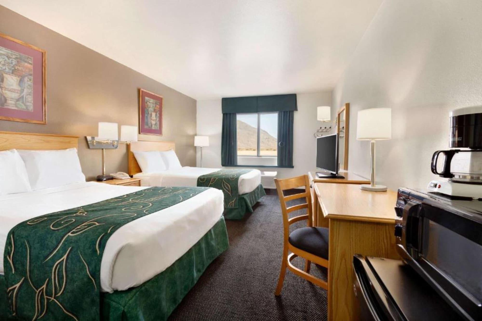 Travelodge By Wyndham Yermo Eksteriør bilde