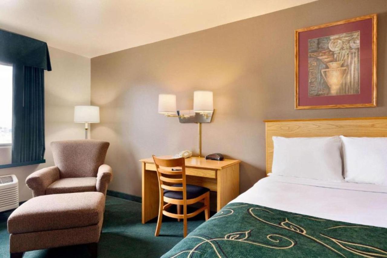 Travelodge By Wyndham Yermo Eksteriør bilde
